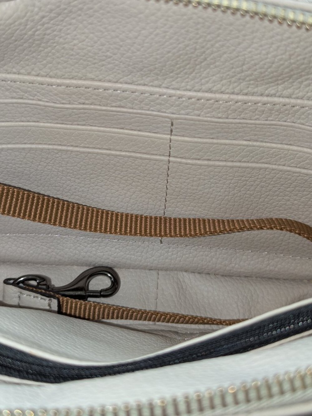 Dooney & Bourke 3-way, double zip bag. EUC! - Picture 7 of 9